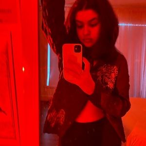 Meet your Posher, Lina